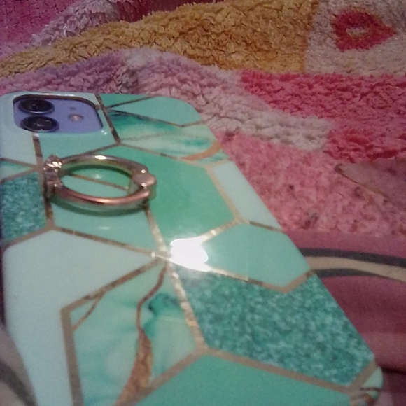 iPhone 12 - Picture 4 of 4